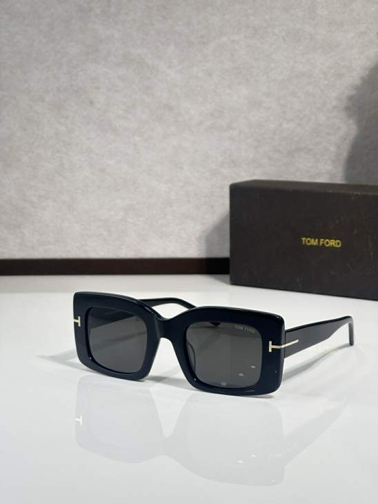 Picture of Tom Ford Sunglasses _SKUfw76300779fw